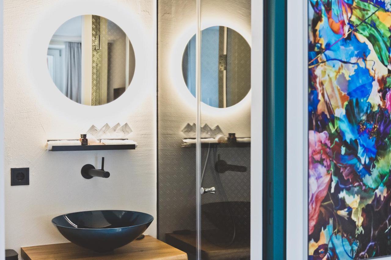 Hotel Blaue Rose -Digital Check In- เฟลด์เคียร์ช ภายนอก รูปภาพ